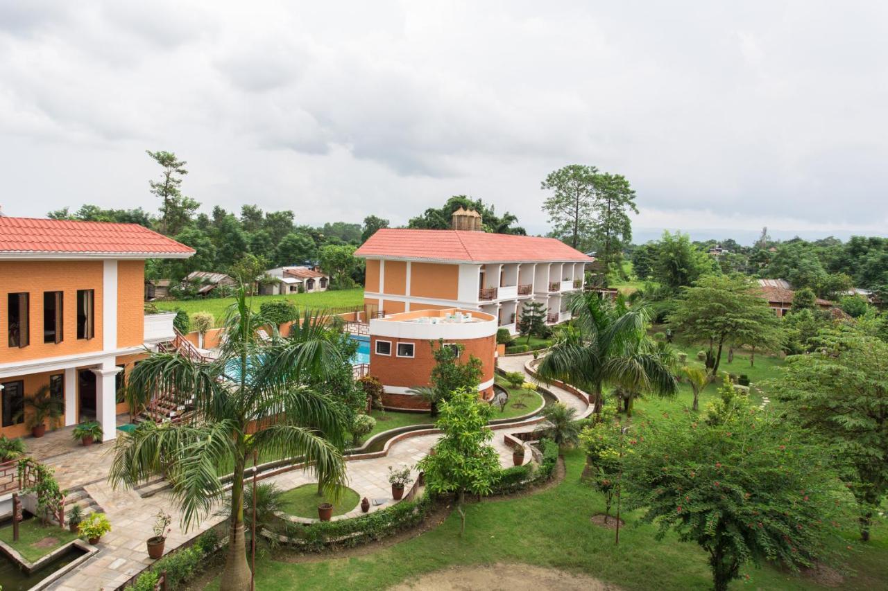 Hotel Landmark Forest Park Sauraha Exterior foto